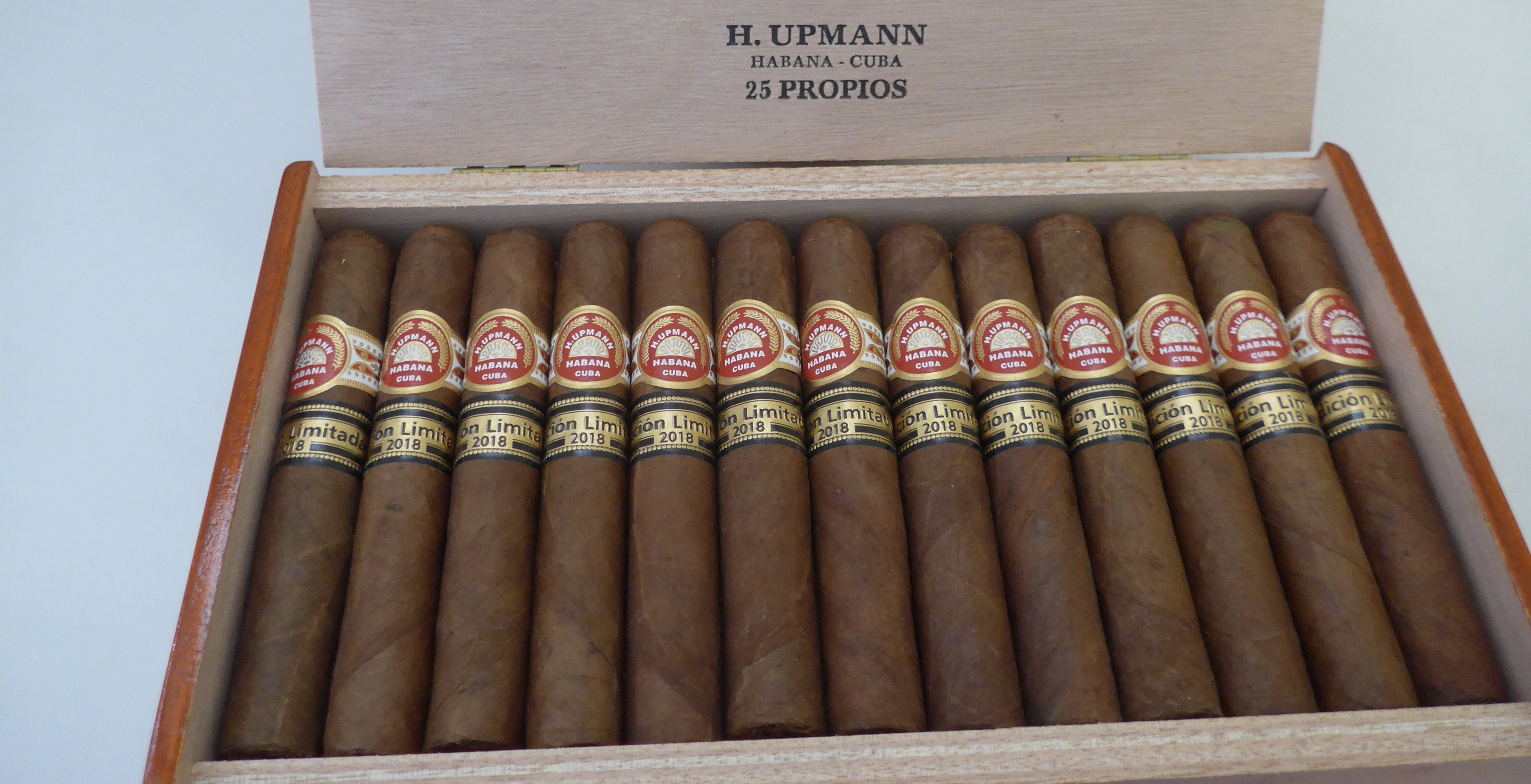 H. Upmann Propios ( 2018 ) – Stick main image 1